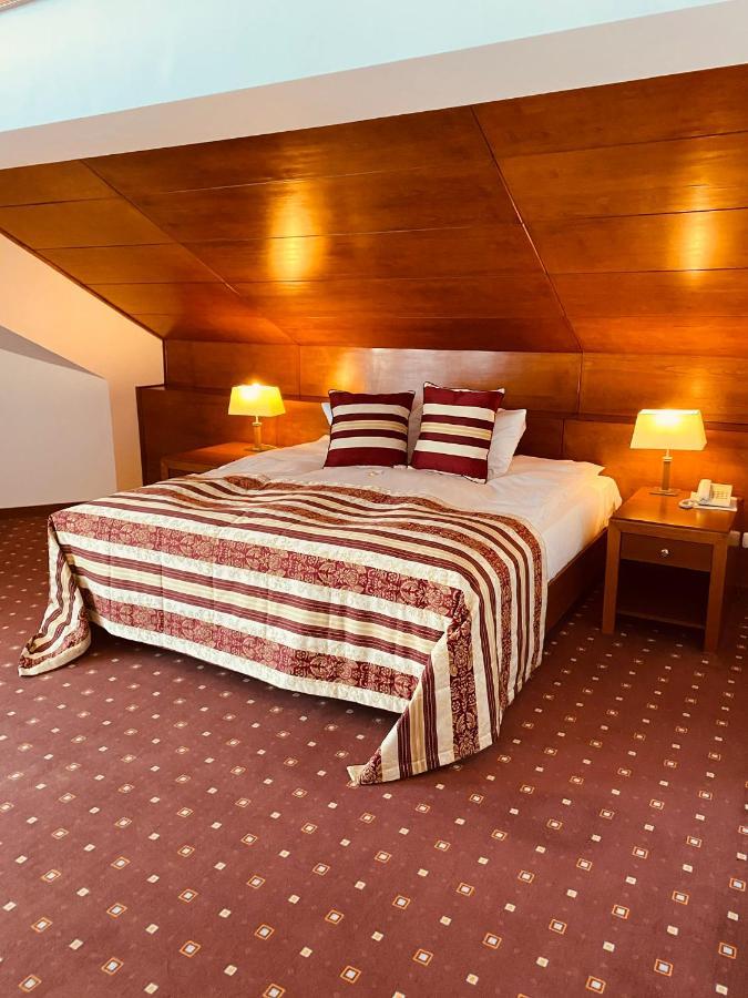 Casa Jasmine Hotell Braşov Exteriör bild